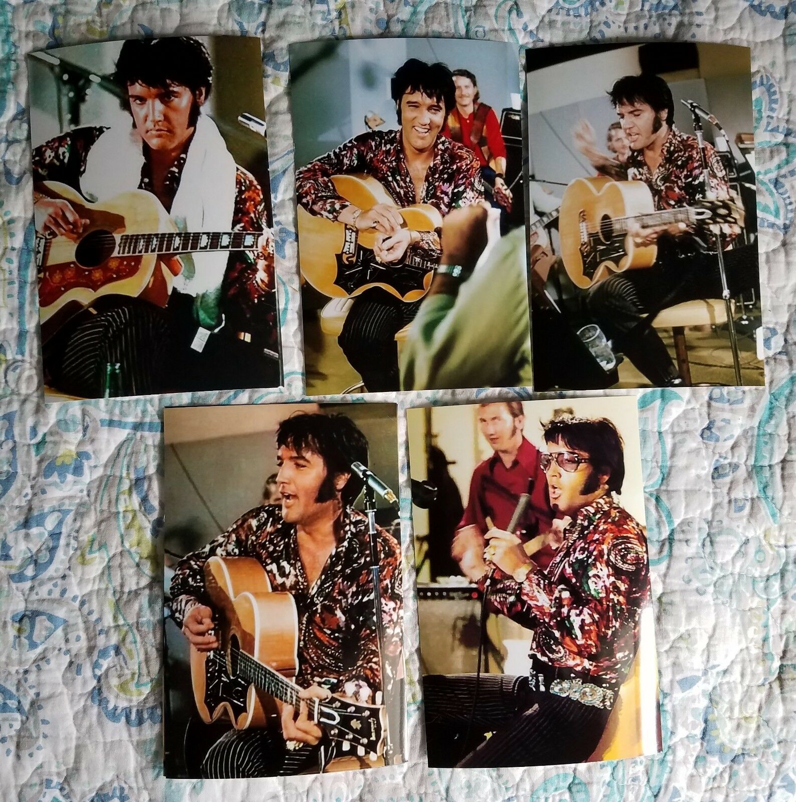 Elvis Presley 13 Photo Color Set-1970 Rehearsals in Paisley Shirt & FREE CD