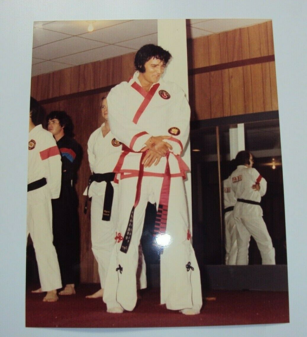 Elvis Presley - Kang Rhee Studio -  Karate - 8 X 10 - Color Photo - Ex