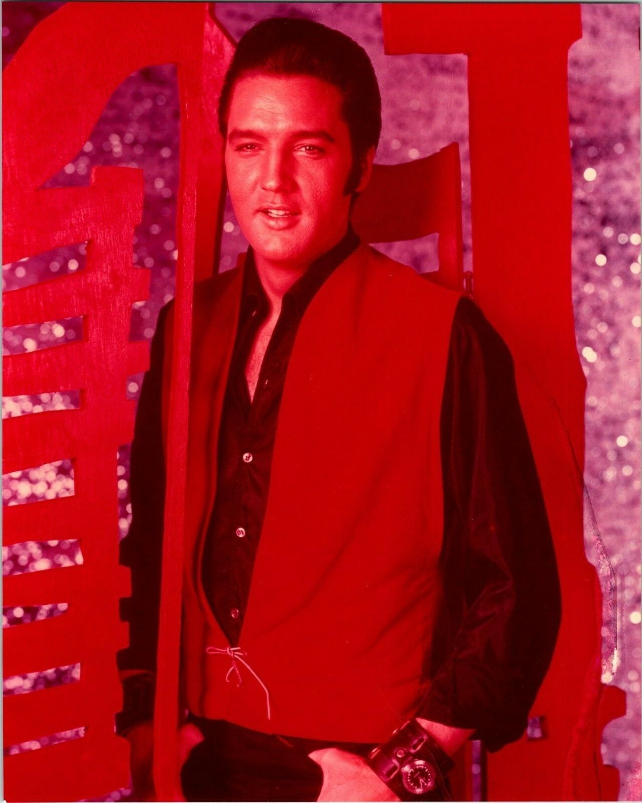 Vtg Elvis Presley 8 X 10 Dapper Elvis In Red